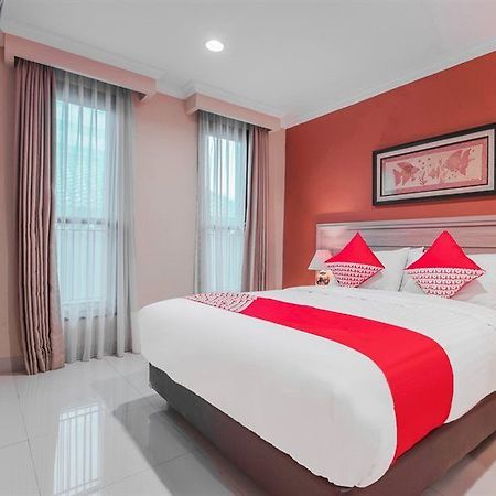 534 Sriwijaya Hotel Jakarta Exterior photo